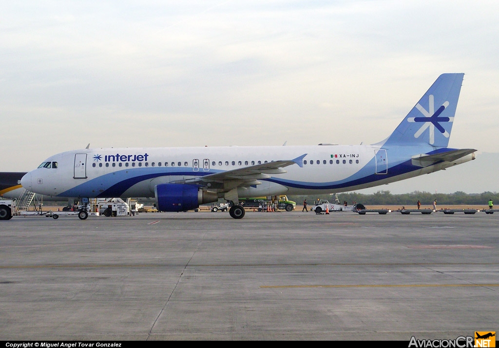 XA-INJ - Airbus A320-214 - Interjet