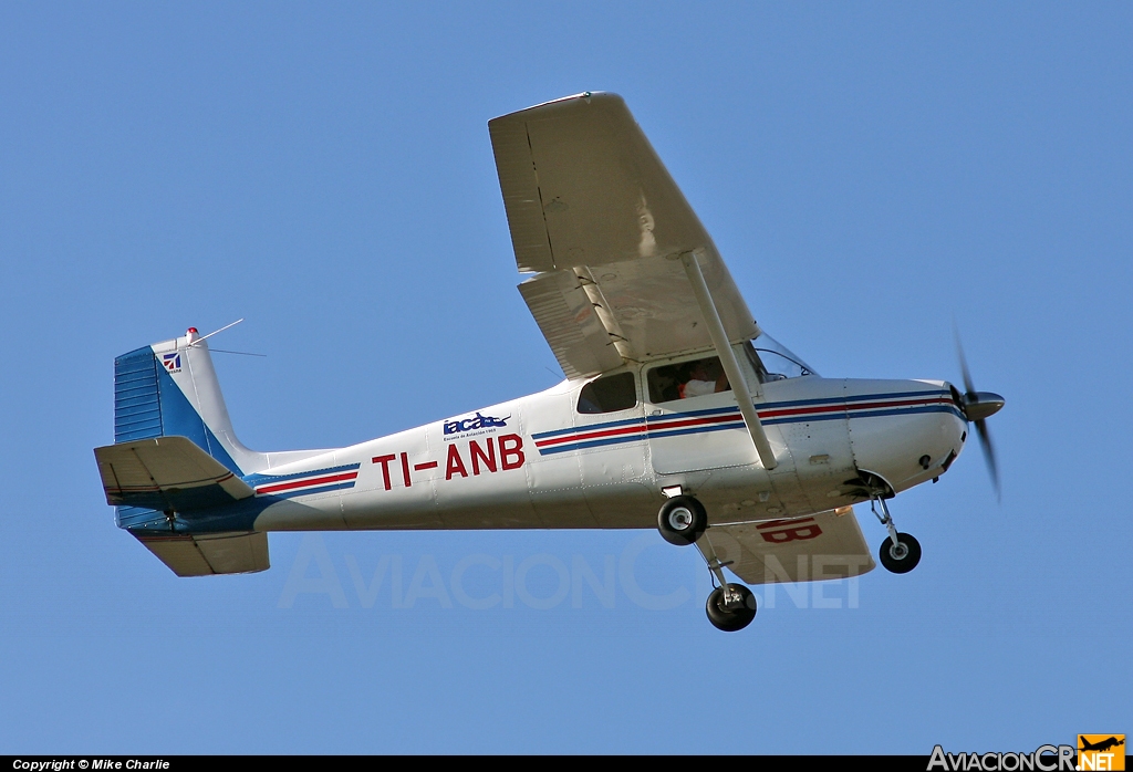 TI-ANB - Cessna 172B Skyhawk - Privado