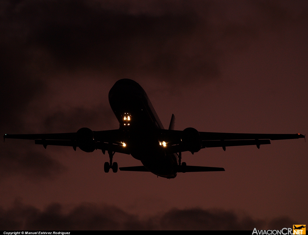 G-OZBN - Airbus A321-231 - Monarch Airlines