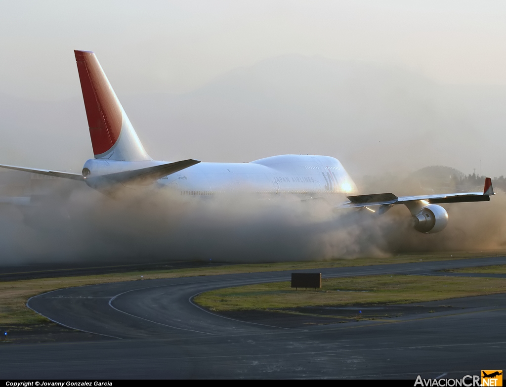JA8086 - Boeing 747-446 - Japan Airlines