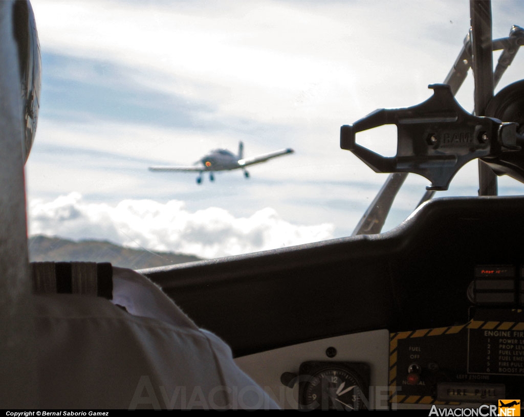 TI-AZC - De Havilland Canada DHC-6-300 Twin Otter - Nature Air