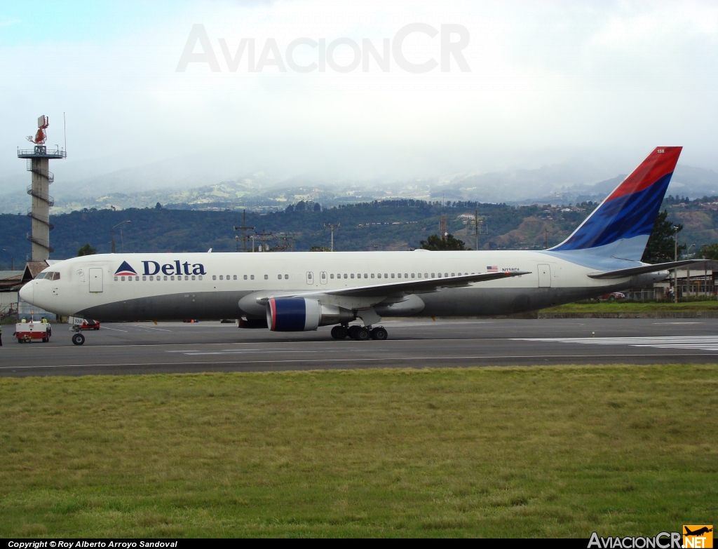 N138DL - Boeing 767-332 - Delta Air Lines
