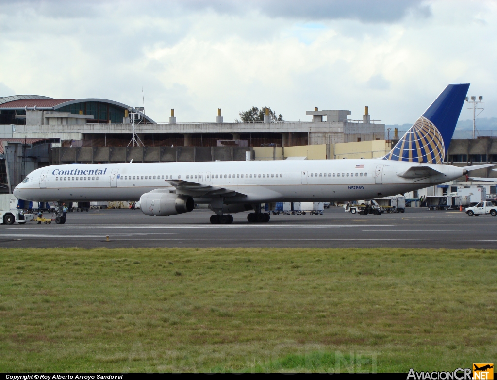 N57869 - Boeing 757-33N - Continental Airlines