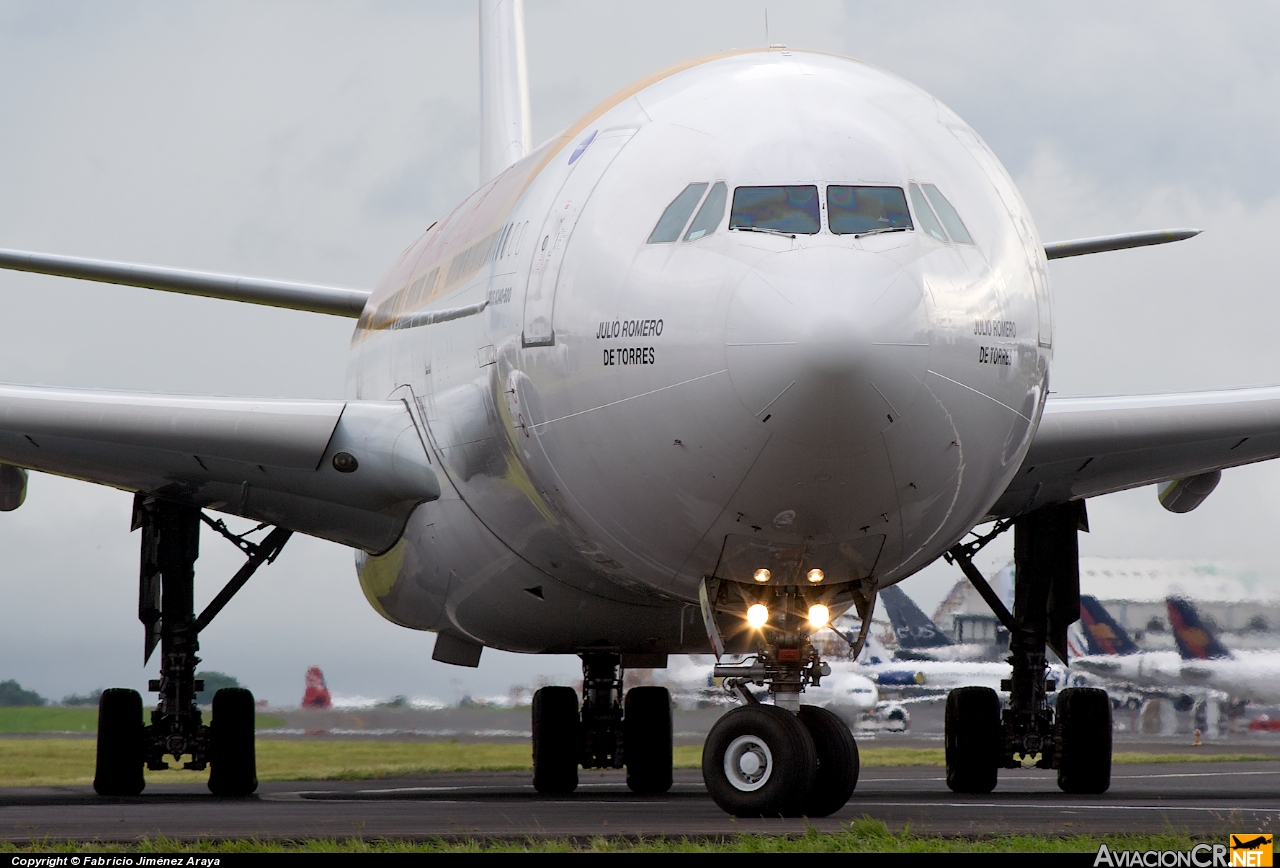 EC-IOB - Airbus A340-642 - Iberia