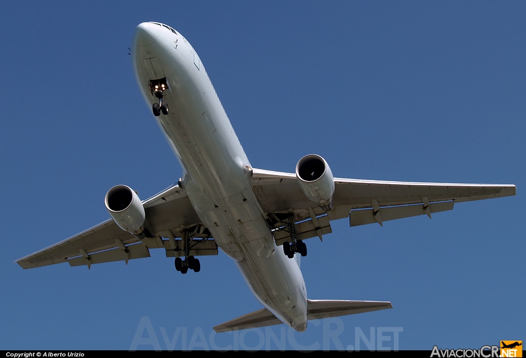 C-FMWU - Boeing 767-333/ER - Air Canada