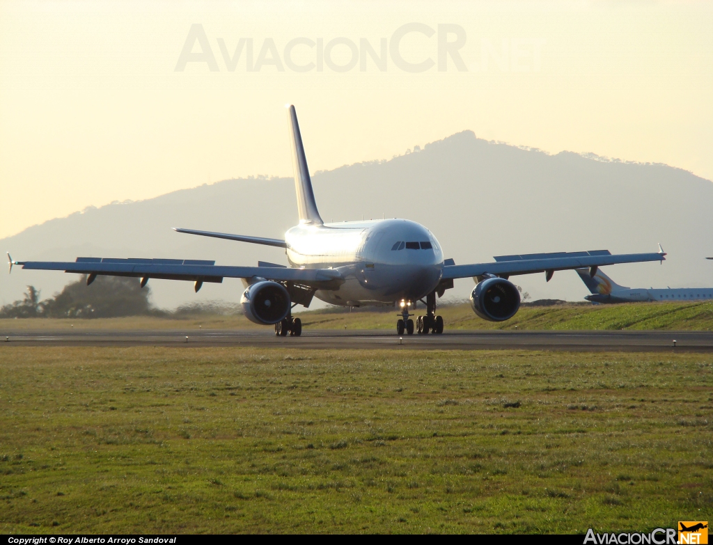 C-GTSH - Airbus A310-304 - Air Transat