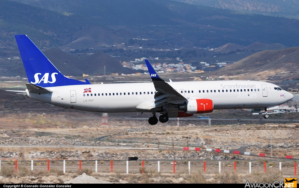 LN-RRF - Boeing 737-883 - Scandinavian Airlines - SAS