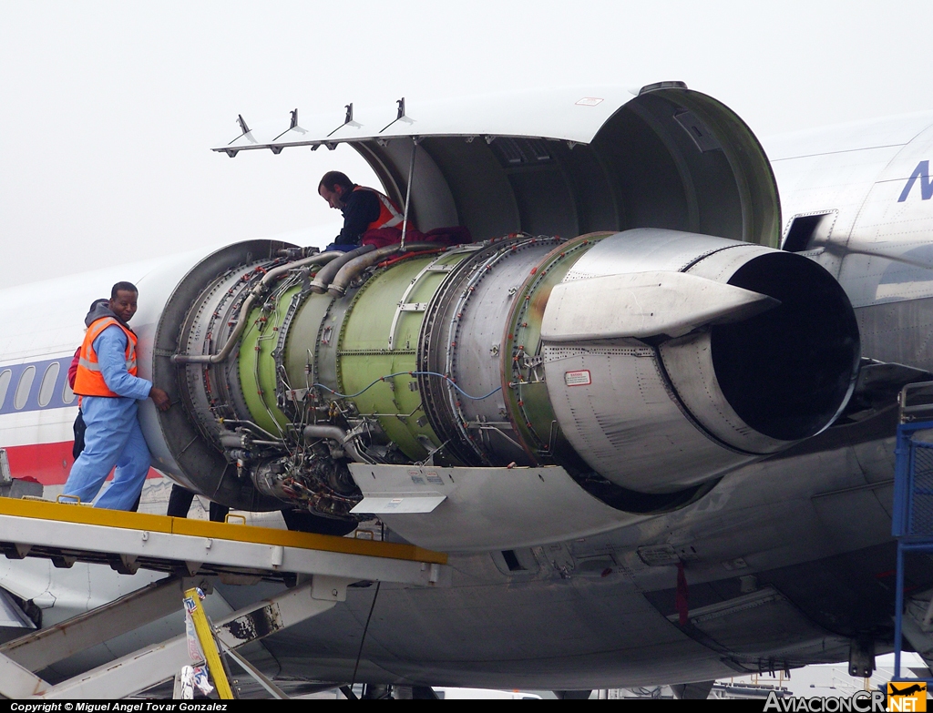 N418AA - McDonnell Douglas MD-82 (DC-9-82) - American Airlines