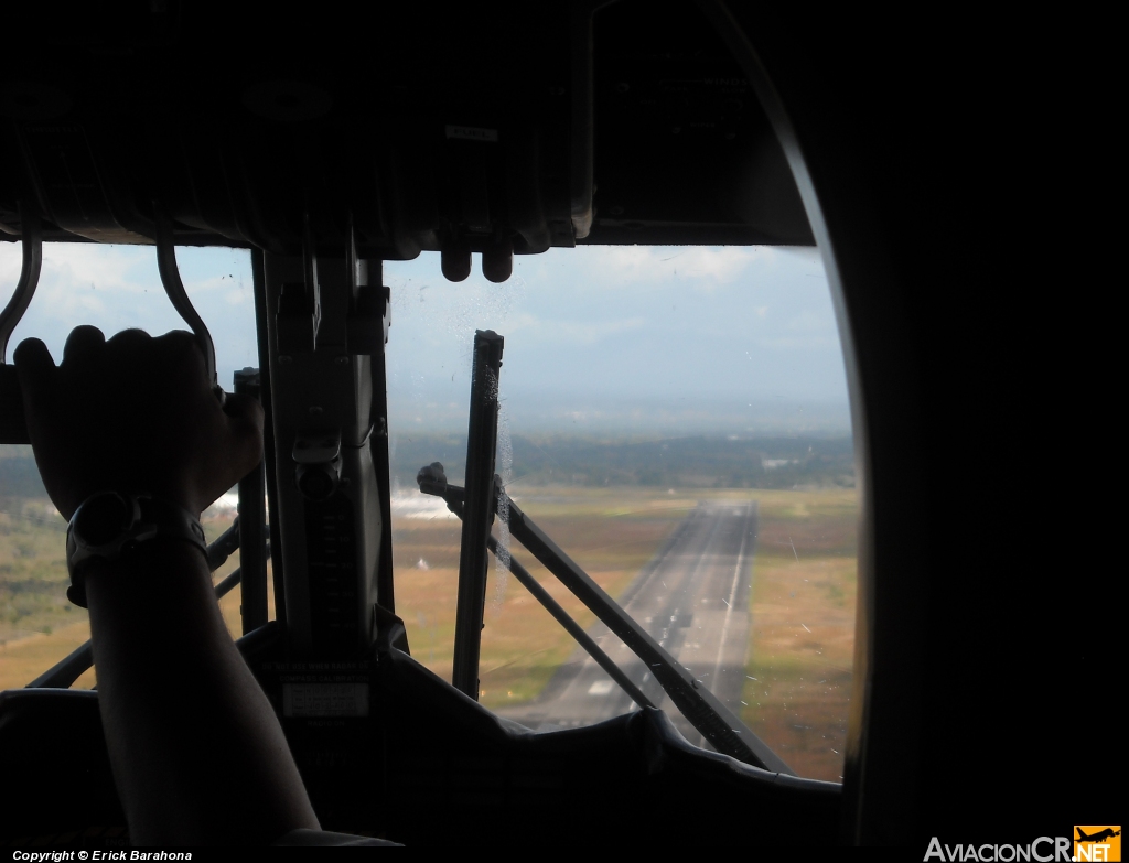 TI-BBF - De Havilland Canada DHC-6-300 Twin Otter/VistaLiner - Nature Air