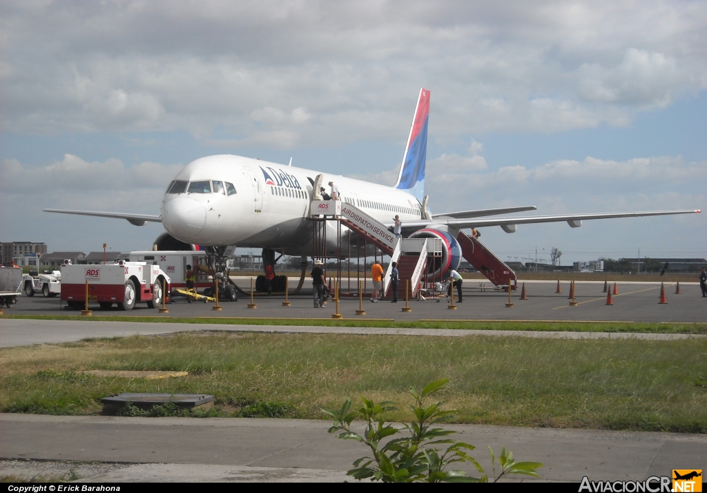 N625DL - Boeing 757-232 - Delta Airlines