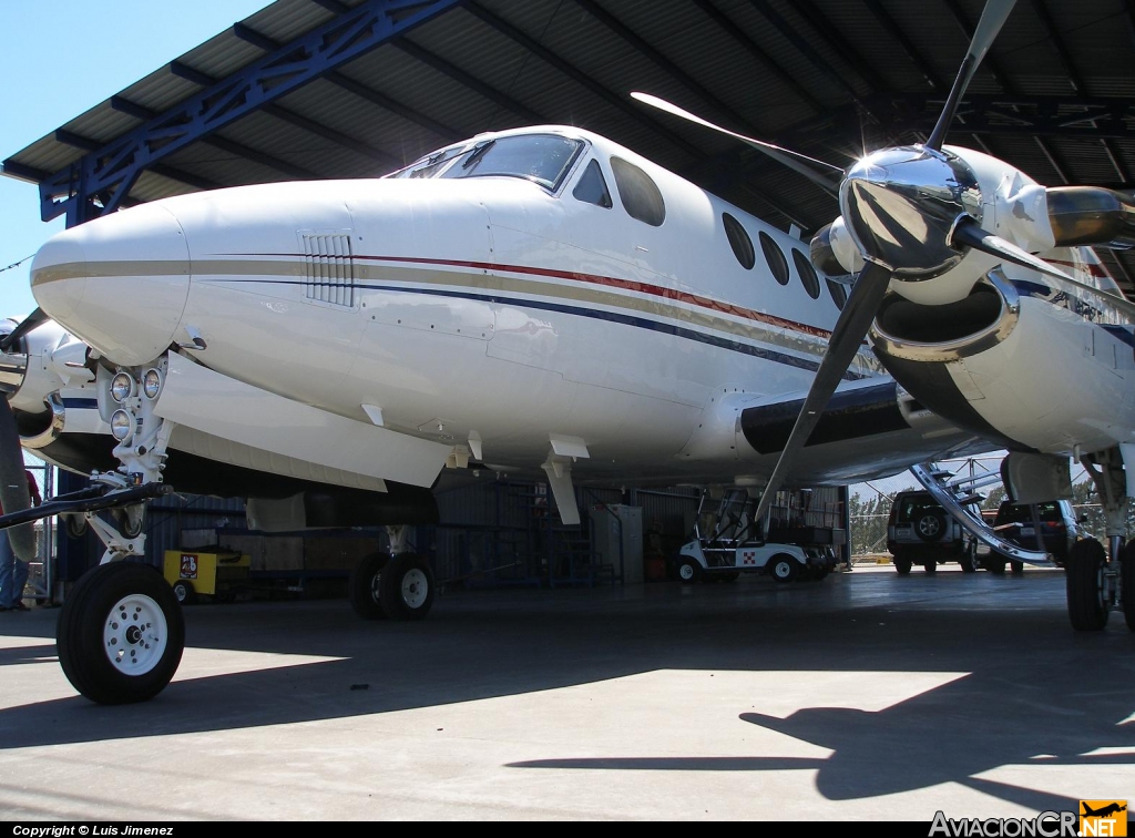 TI-TCT - Beechcraft Super King Air B200 - Privado (Teletica)