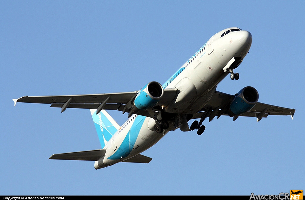 EC-HQI - Airbus A320-214 - Click Air