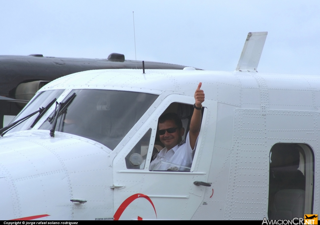 TI-BBF - De Havilland Canada DHC-6-300 Twin Otter/VistaLiner - Nature Air