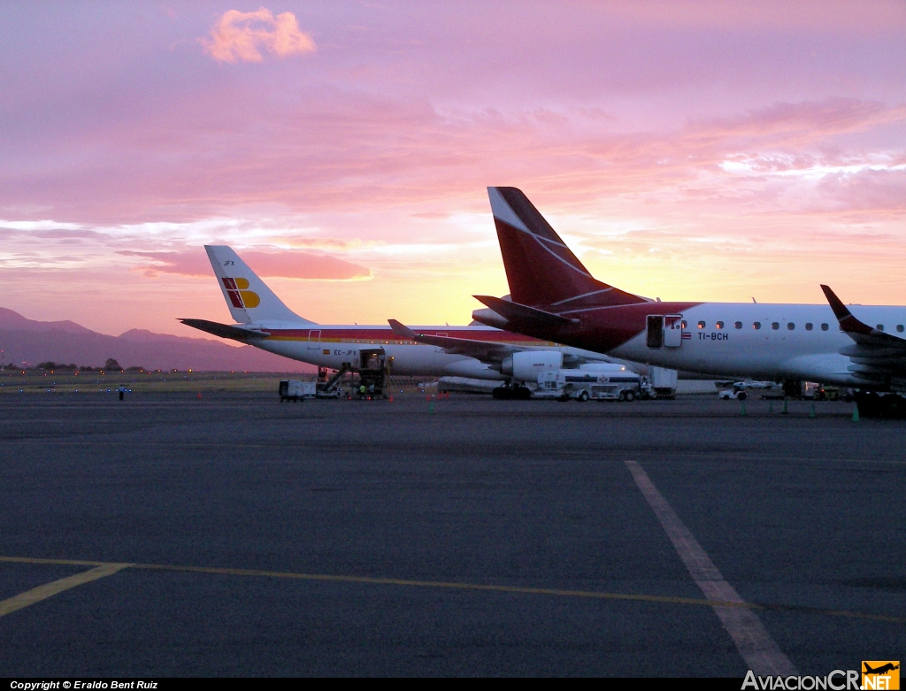 TI-BCH - Embraer 190-100IGW - TACA
