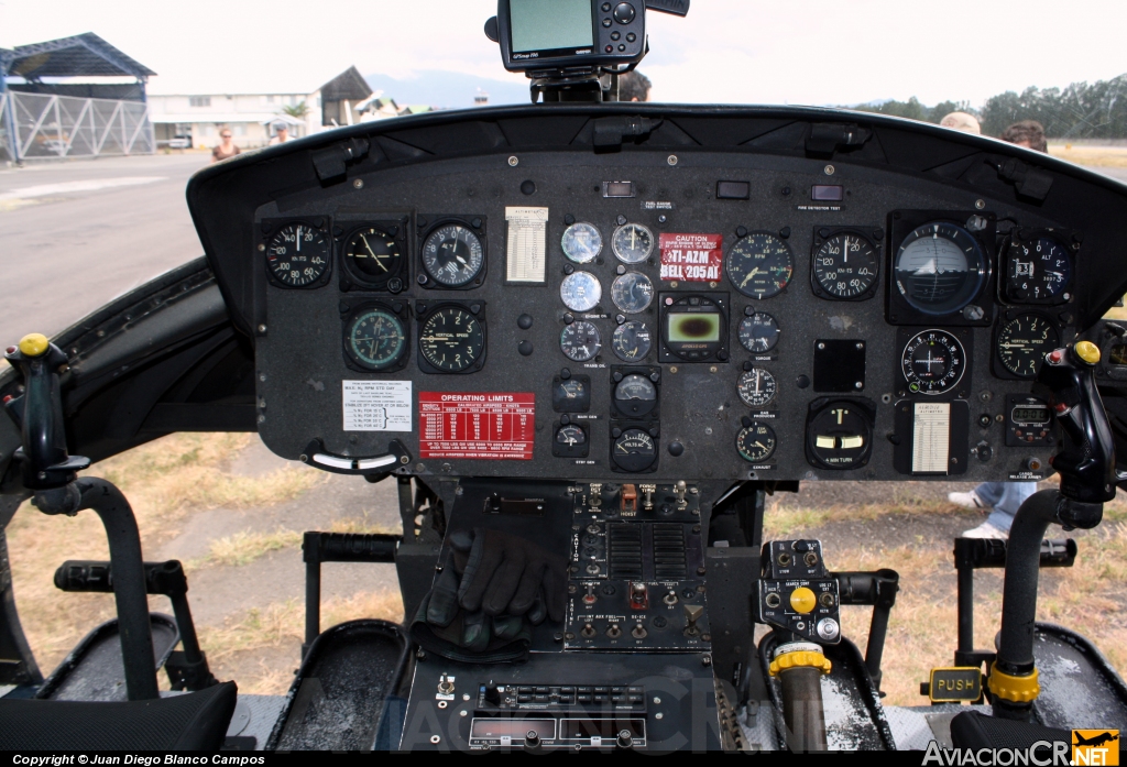 TI-AZM - Bell 205 - Aerodiva