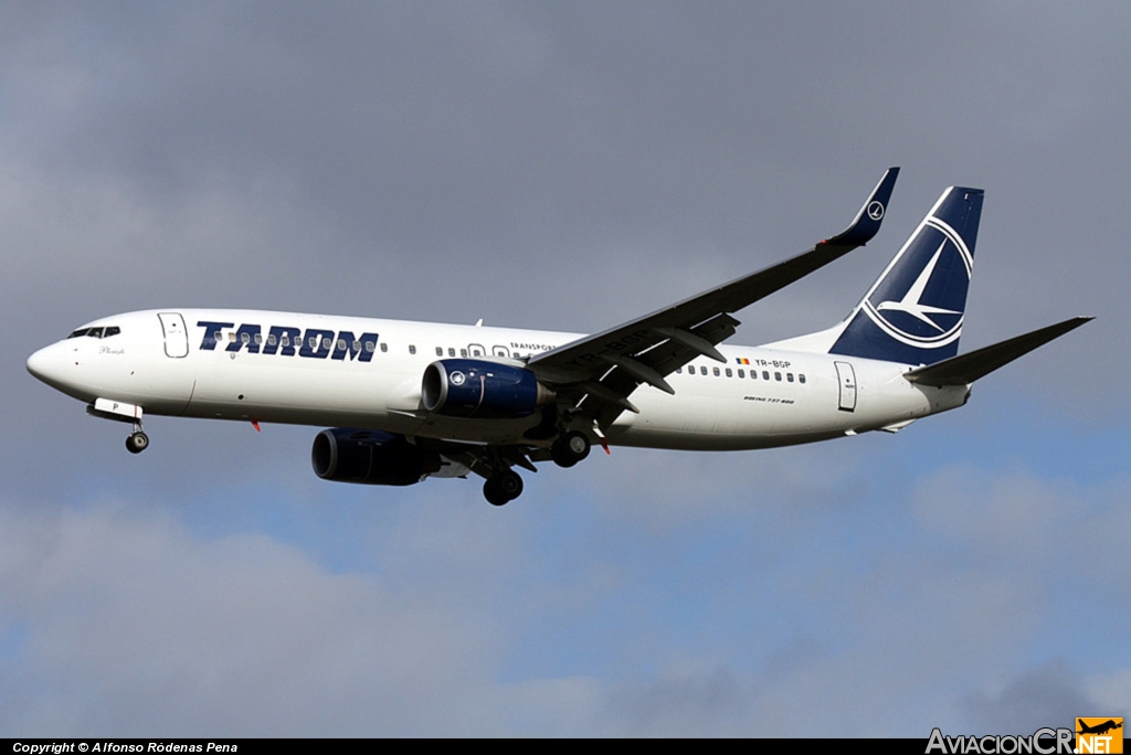 YR-BGP - Boeing 737-86J - TAROM