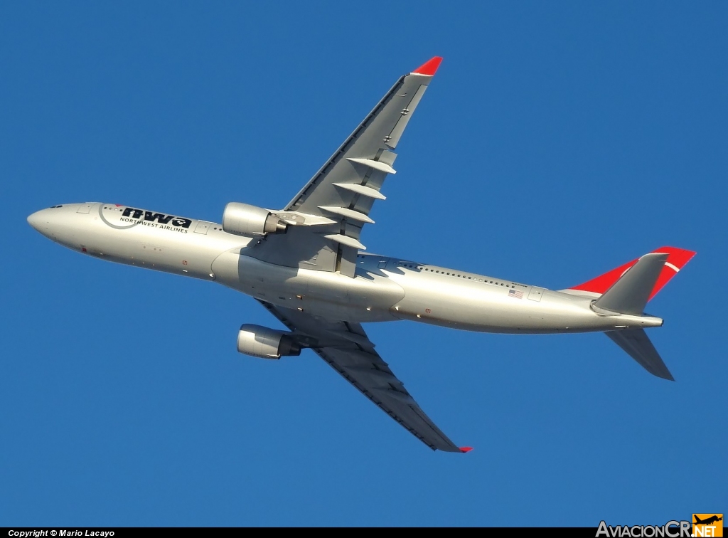 N812NW - Airbus A330-323X - Northwest Airlines