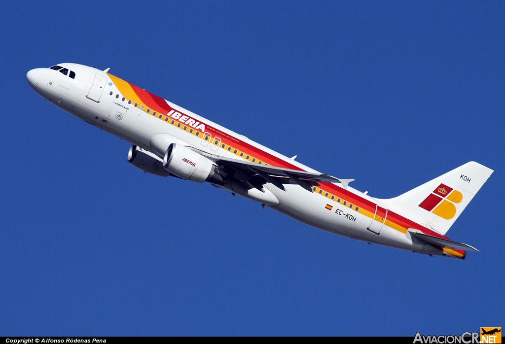 EC-KOH - Airbus A320-214 - Iberia