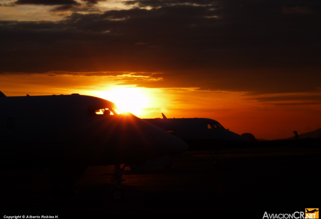 N480BA - Bombardier BD-100-1A10 Challenger 300 - Privado (Credomatic Air Services)
