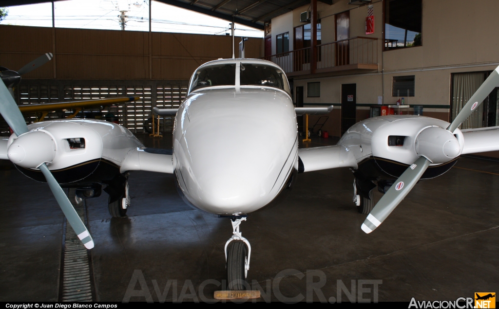 TI-AXY - Piper PA-23 - Privado