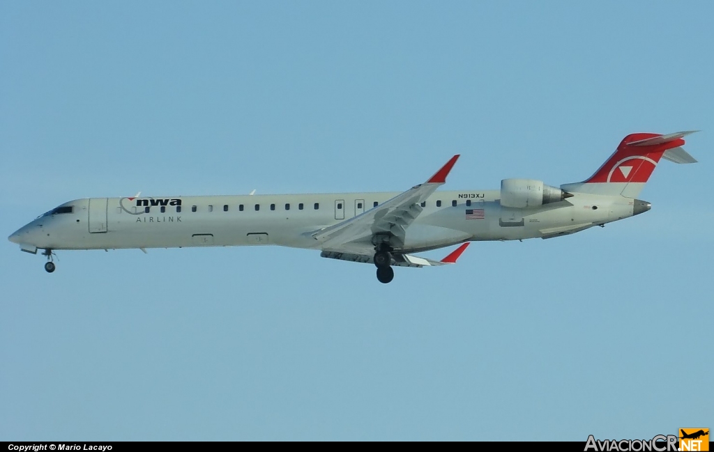 N913XJ - Canadair CL-600-2D24 Regional Jet CRJ-900 - Northwest Jet Airlink