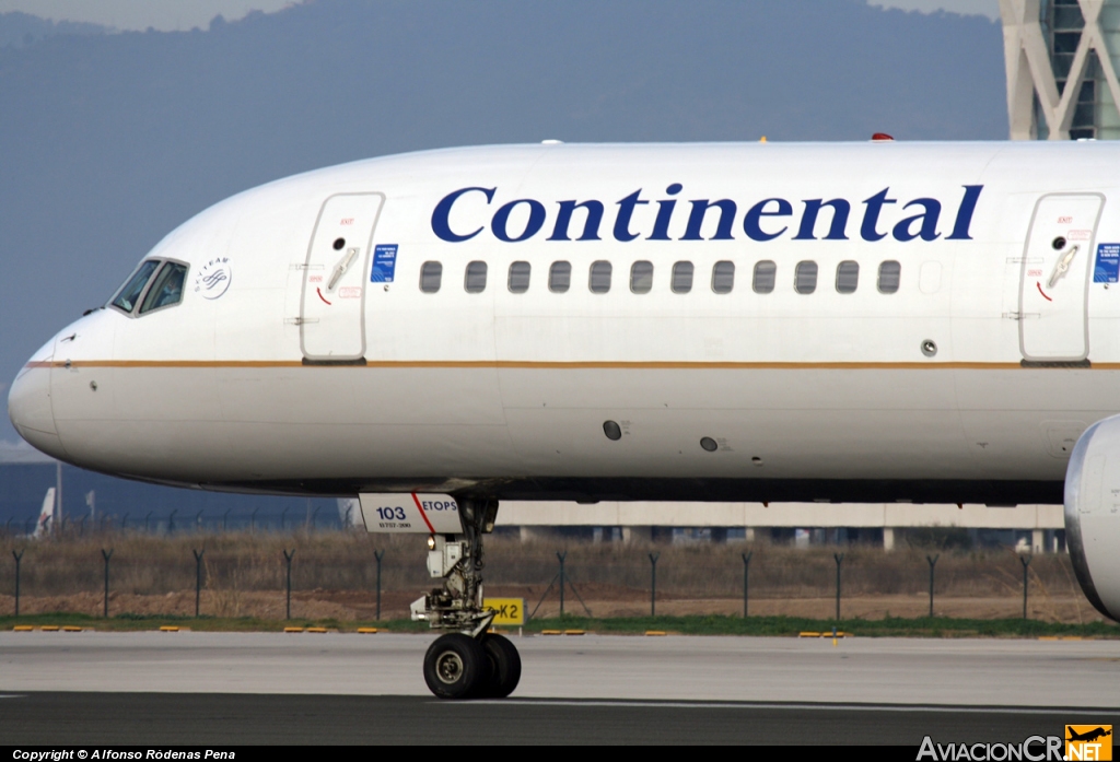 N33103 - Boeing 757-224 - Continental Airlines