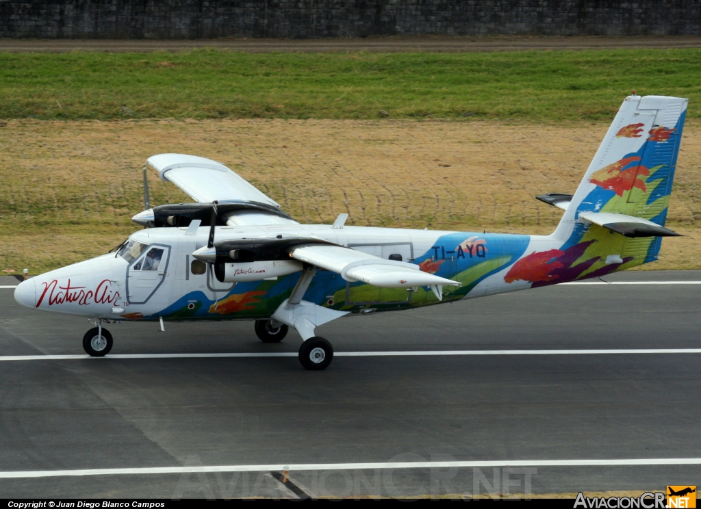 TI-AYQ - De Havilland Canada DHC-6-300 Twin Otter - Nature Air
