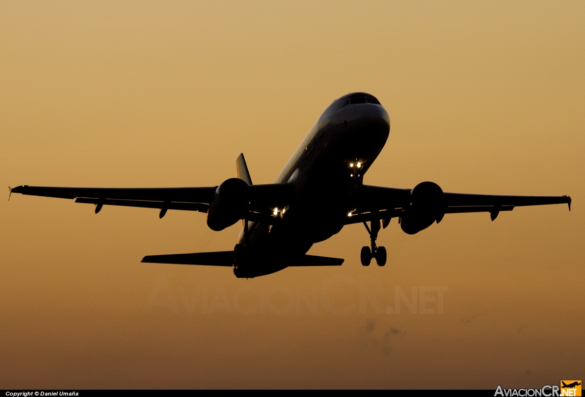 N490TA - Airbus A320-233 - TACA