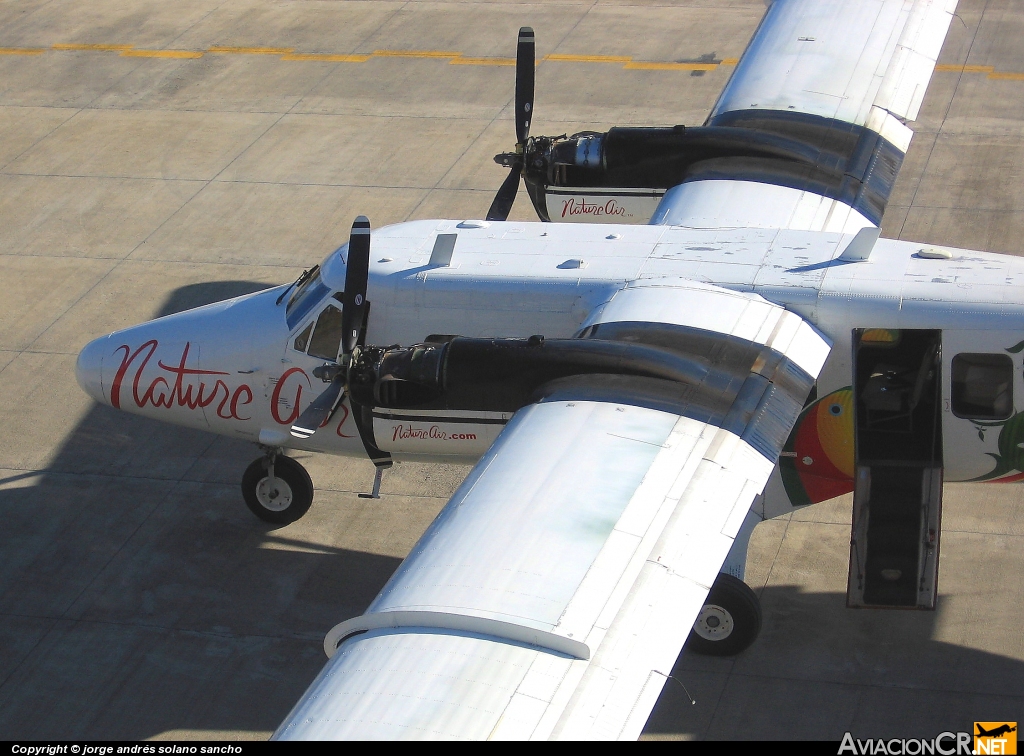 TI-BBQ - De Havilland Canada DHC-6-300 Twin Otter/VistaLiner - Nature Air