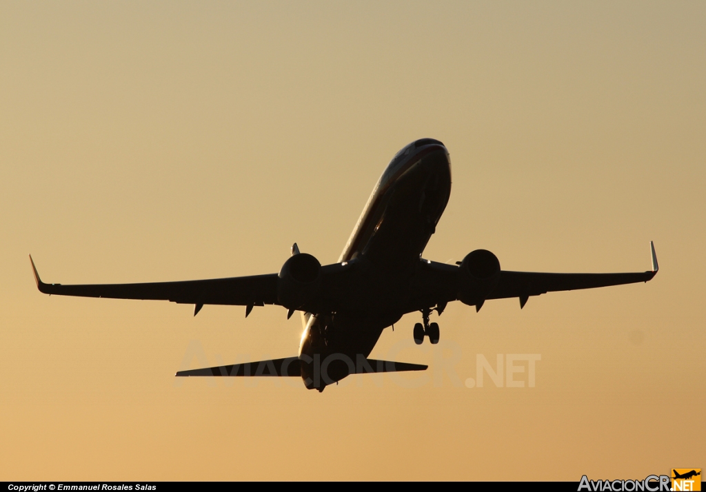 N972AN - Boeing 737-823 - American Airlines