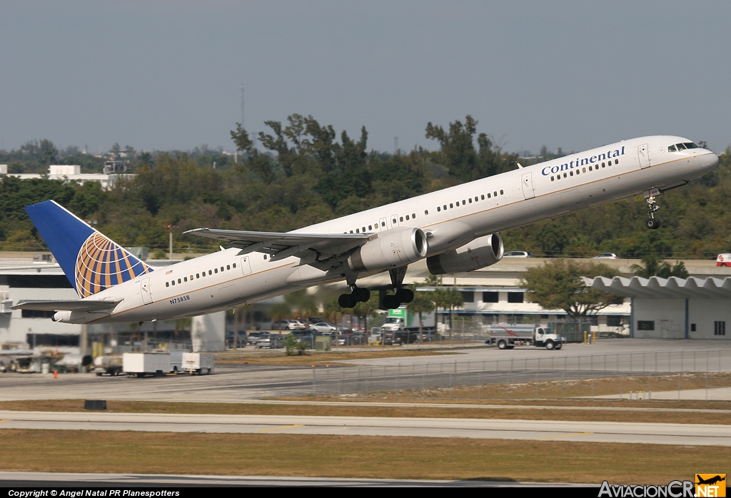 N75858 - Boeing 757-324 - Continental Airlines