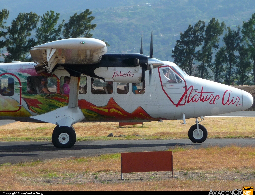 TI-AZC - De Havilland Canada DHC-6-300 Twin Otter - Nature Air