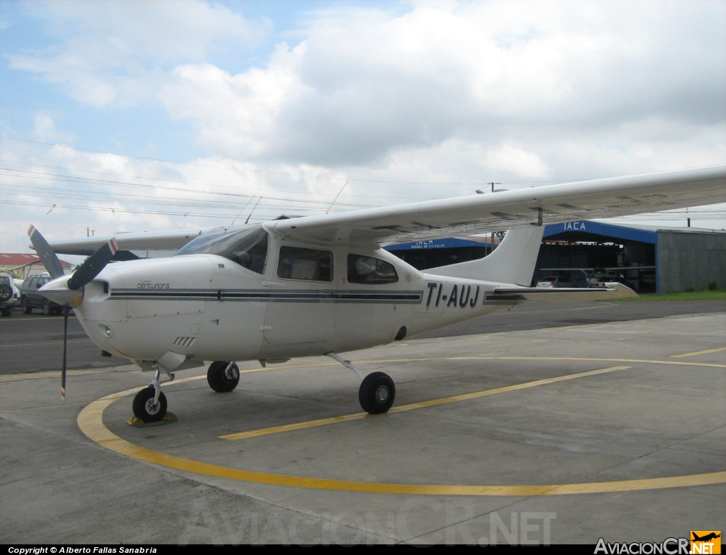 TI AUJ - Cessna T210N Turbo Centurion II - ECDEA - Escuela Costarricense de Aviación