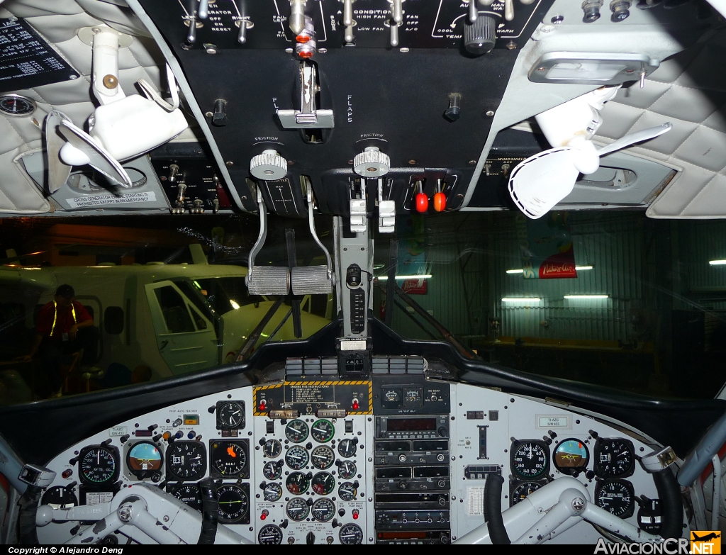 TI-AZC - De Havilland Canada DHC-6-300 Twin Otter - Nature Air