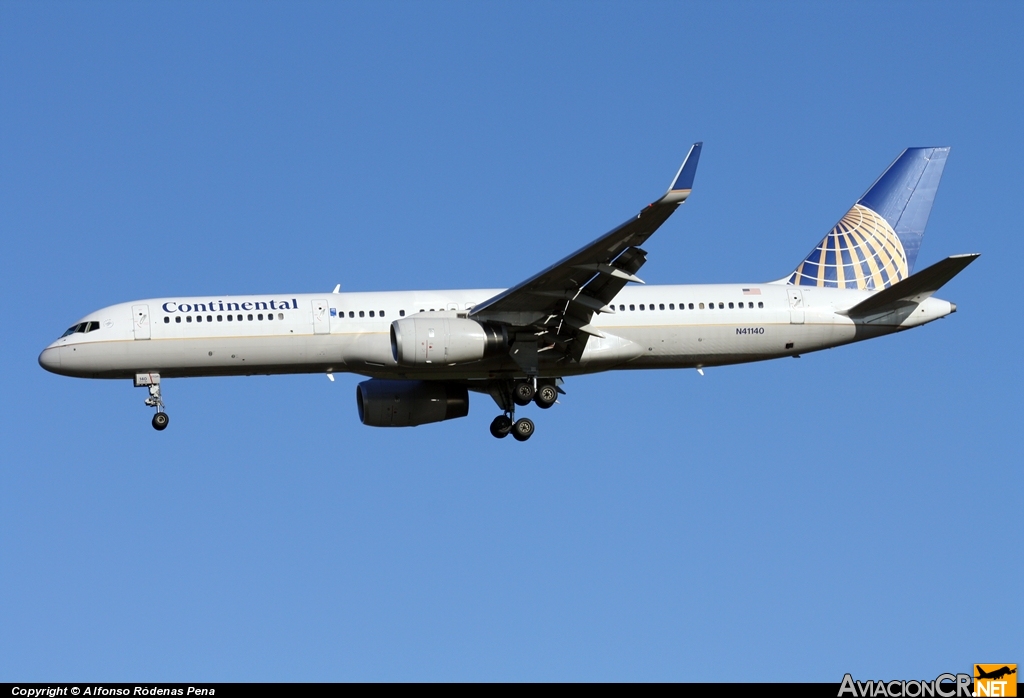 N41140 - Boeing 757-224 - Continental Airlines