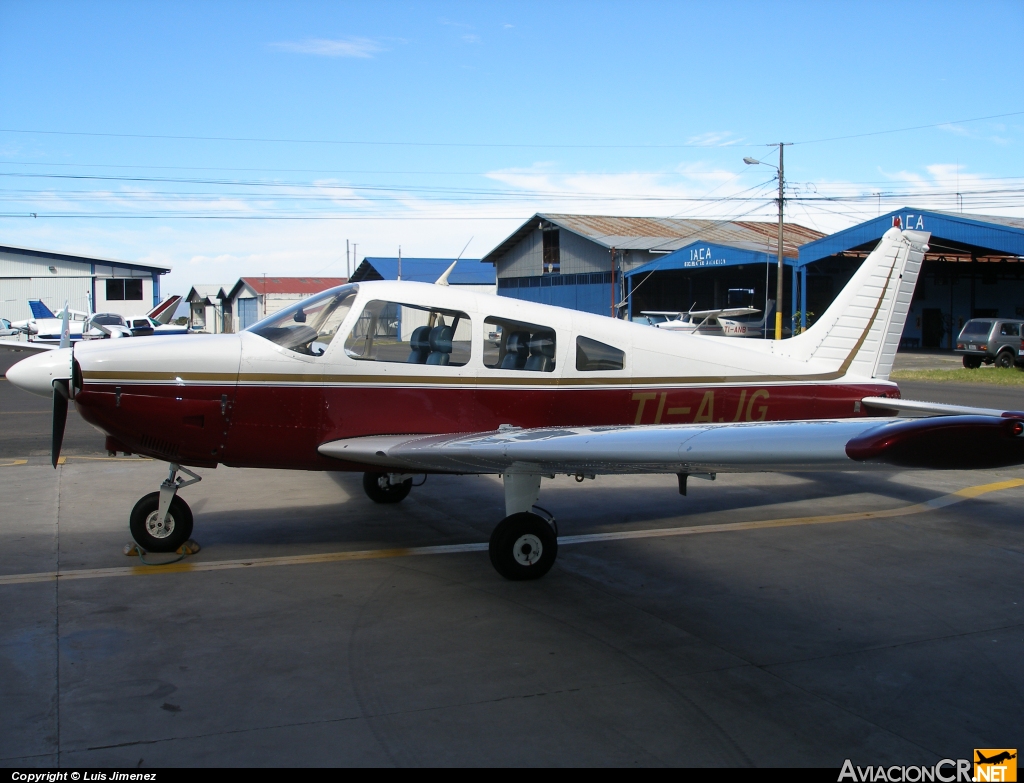 TI-AJG - Piper PA-28-181 Cherokee Archer II - ECDEA - Escuela Costarricense de Aviación