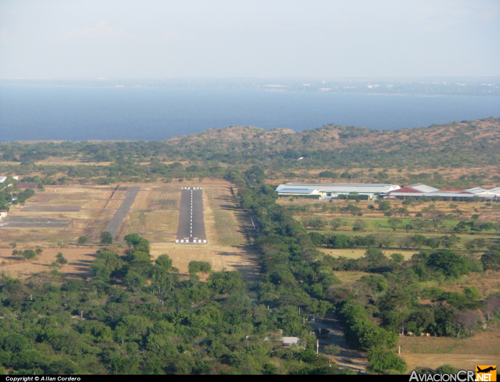 YN-CHC - Cessna 152 - Privado