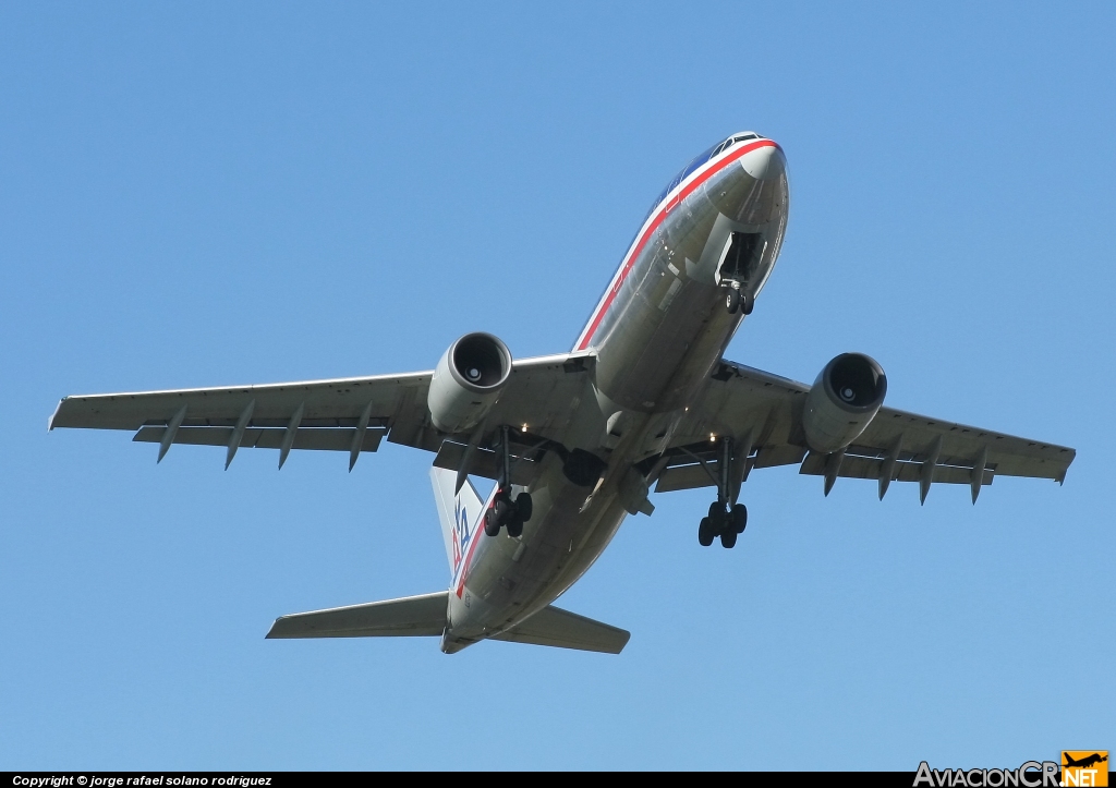 N19059 - Airbus A300B4-605R - American Airlines