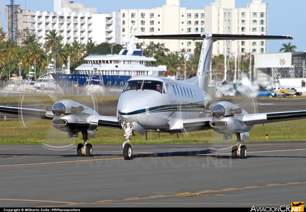 N430JT - Beechcraft Super King Air 300 - Lindsey Aviation Services