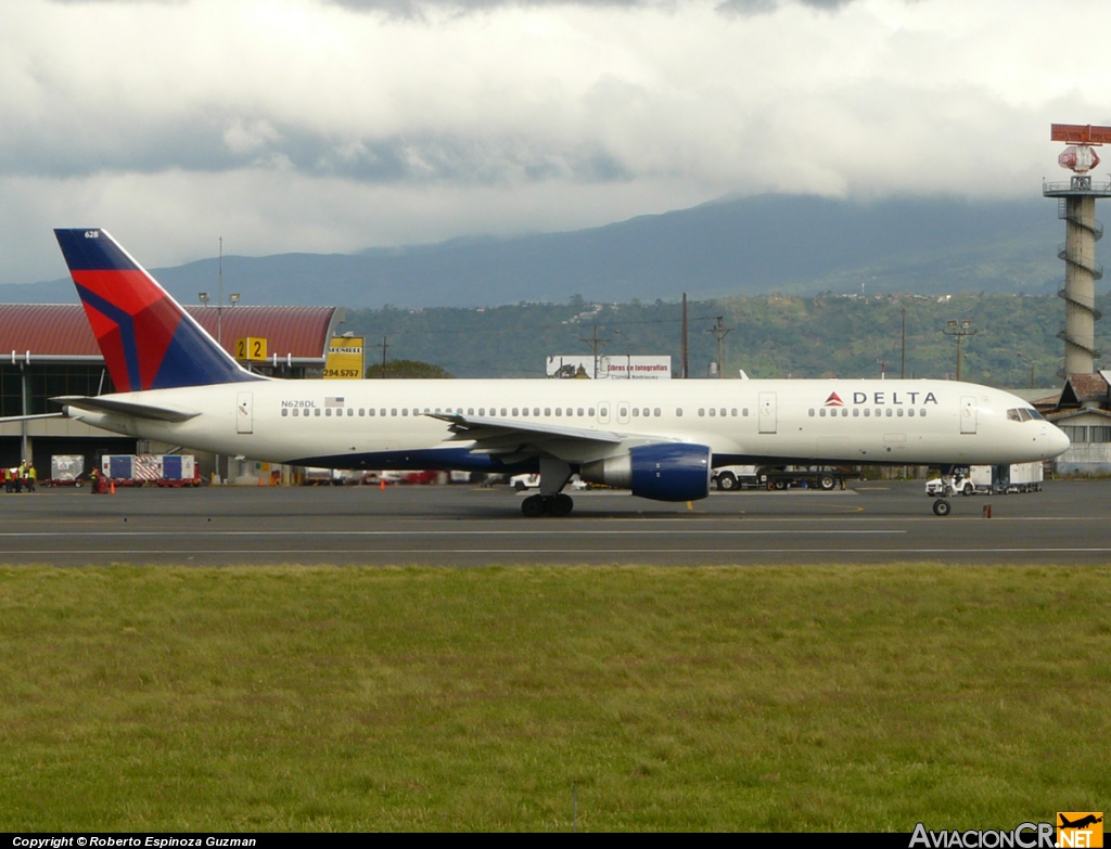 N628DL - Boeing 757-232 - Delta Air Lines