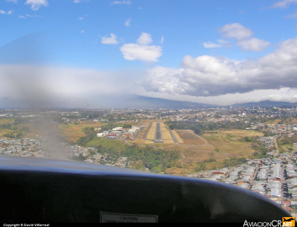 TI-AWA - Cessna 182Q Skylane II - Privado