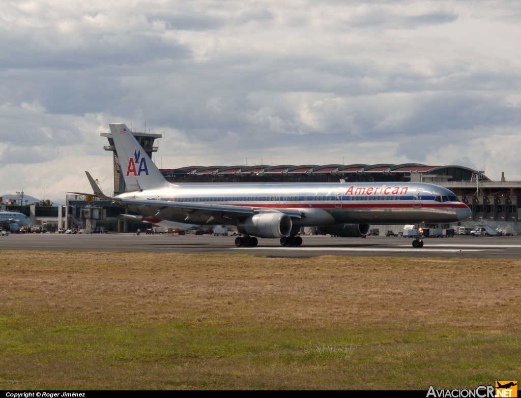 N182AN - Boeing 757-223 - American Airlines