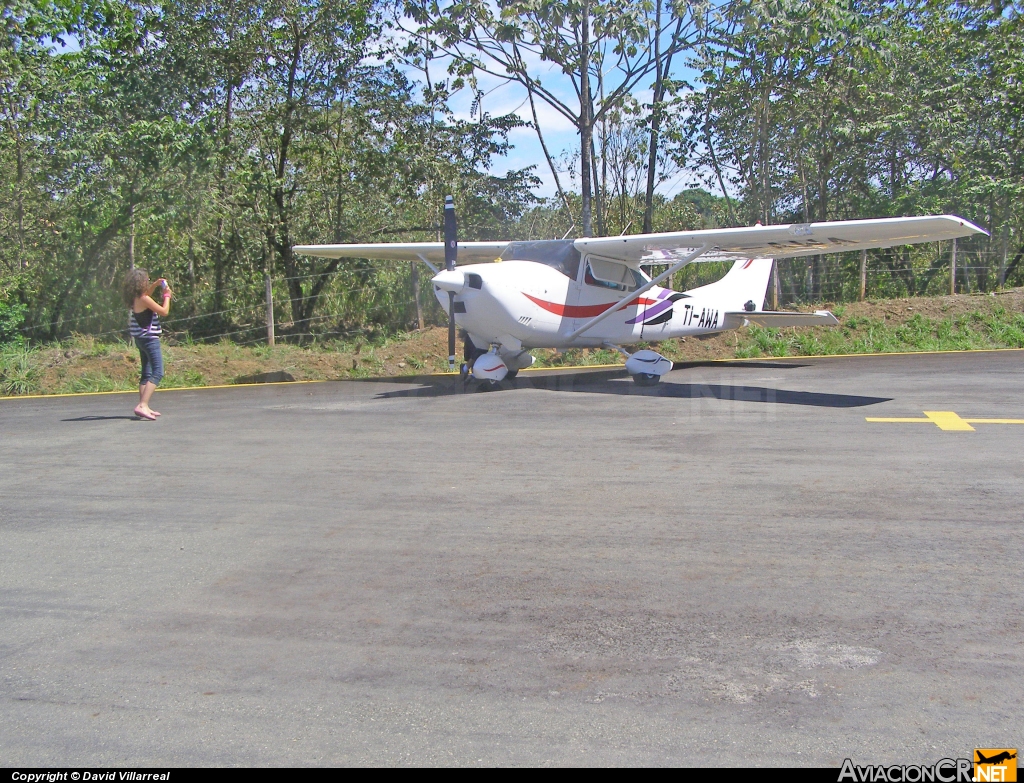 TI-AWA - Cessna 182Q Skylane II - Privado