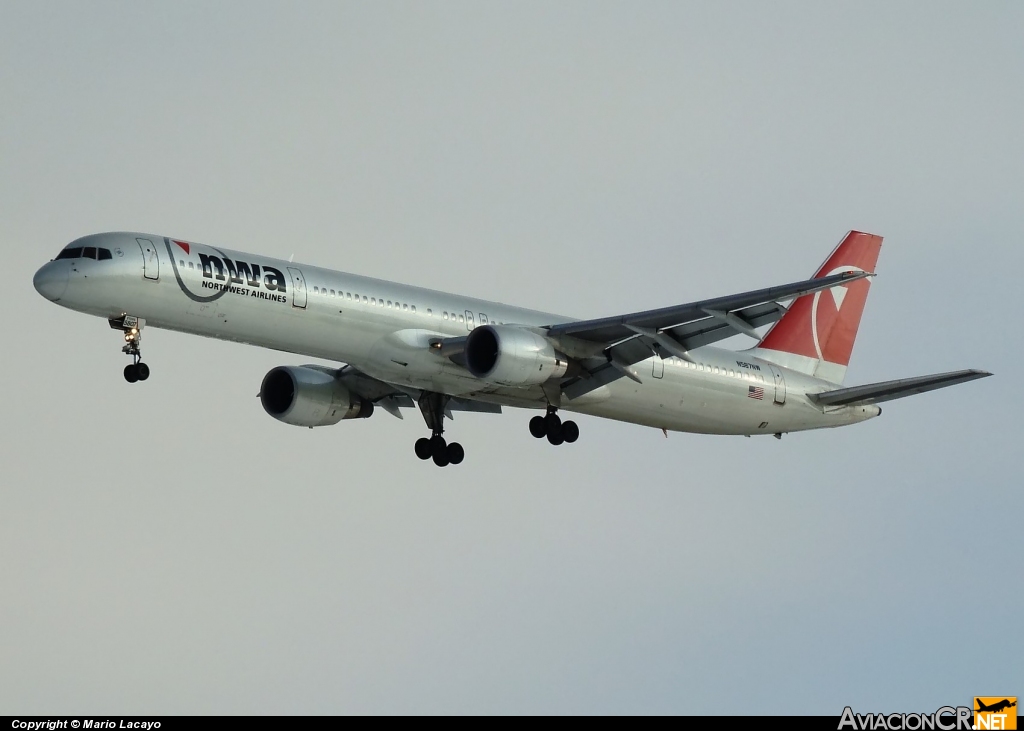 N587NW - Boeing 757-351 - Northwest Airlines