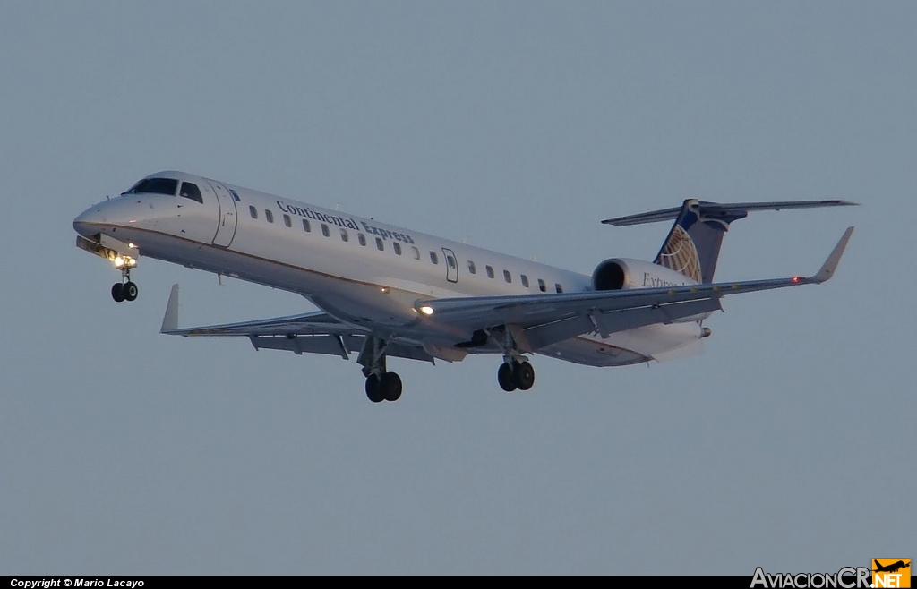 N11199 - Embraer 145XR - Express Jet