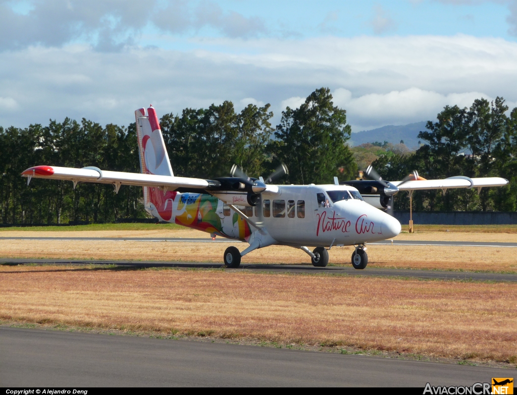 TI-BBQ - De Havilland Canada DHC-6-300 Twin Otter/VistaLiner - Nature Air