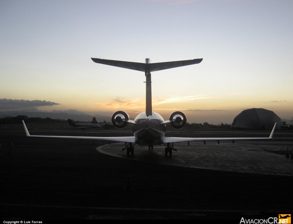 N623BM - Canadair CL-600-2B16 Challenger 604 - Privado