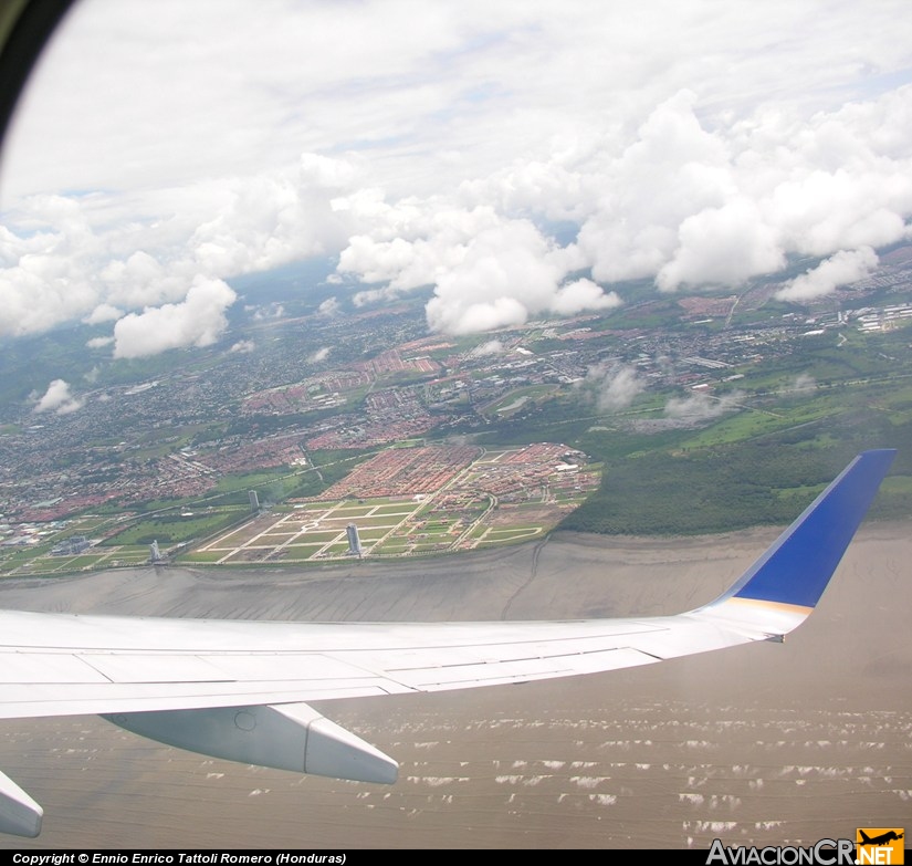  - Boeing 737-824 - Continental Airlines