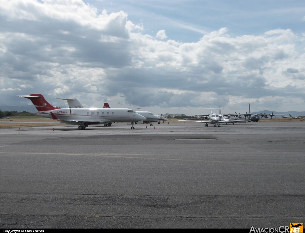 N480BA - Bombardier BD-100-1A10 Challenger 300 - Privado (Credomatic Air Services)