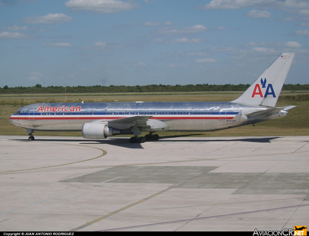 N39356 - Boeing 767-323/ER - American Airlines